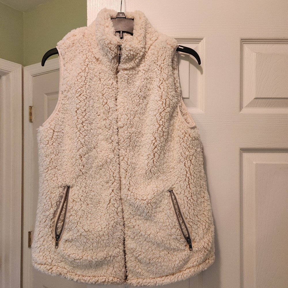 Love Tree Off-White Sherpa Vest